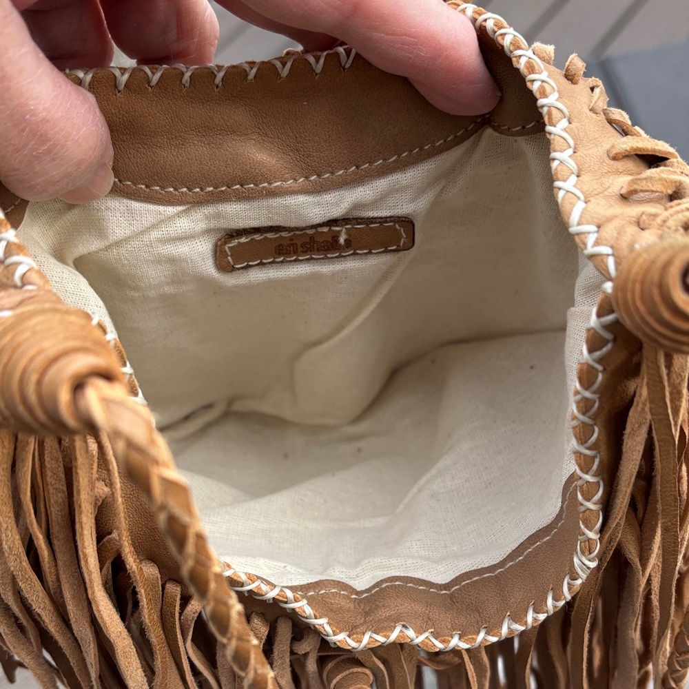 Anthropologie/En shalla Ladies Tan Boho Leatger Fringe crossbody bag-EUC-WOW! - Picture 8 of 9
